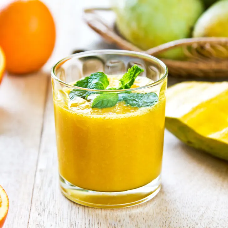 Mango and Orange smoothie by some fresh ingredients